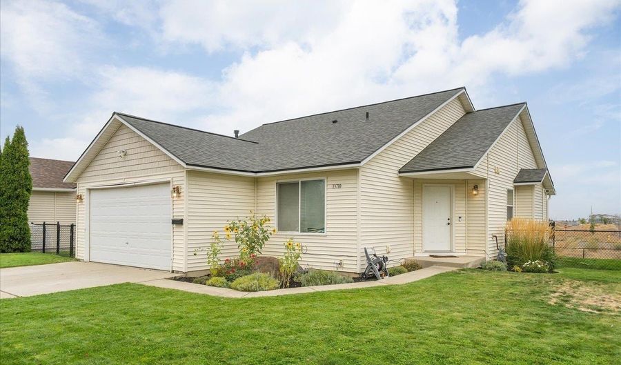 13710 W 12 Ave, Airway Heights, WA 99001 - 3 Beds, 2 Bath