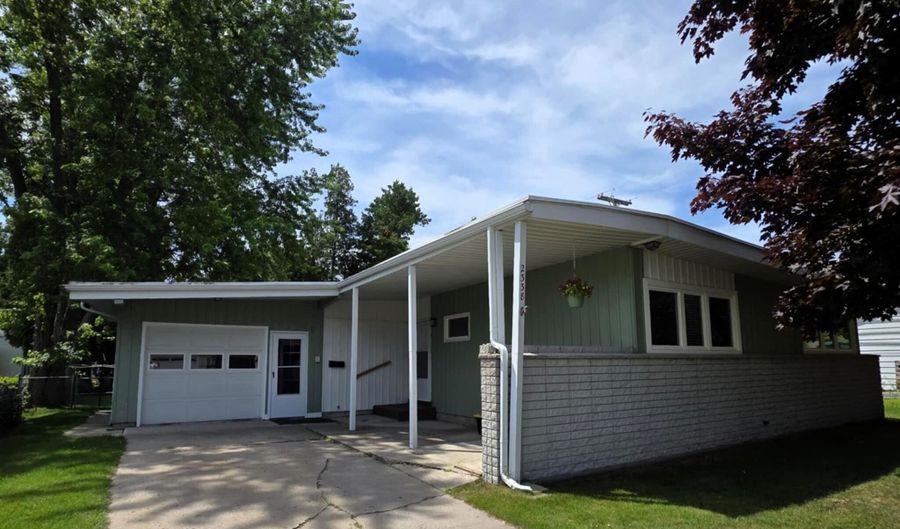 2338 Emmet St, Alpena, MI 49707 - 3 Beds, 2 Bath