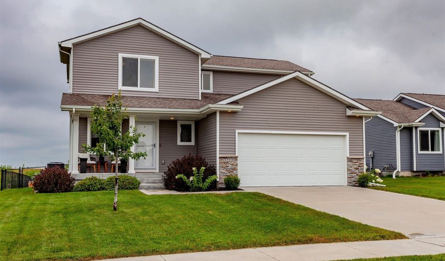 3222 NW 29th St, Ankeny, IA 50023 - 3 Beds, 4 Bath