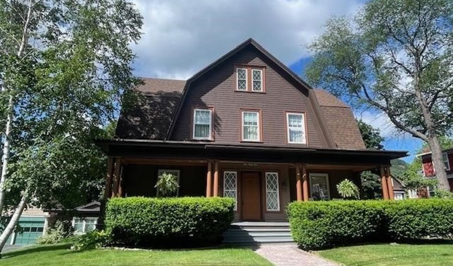 135 High St, Berlin, NH 03570 - 4 Beds, 3 Bath