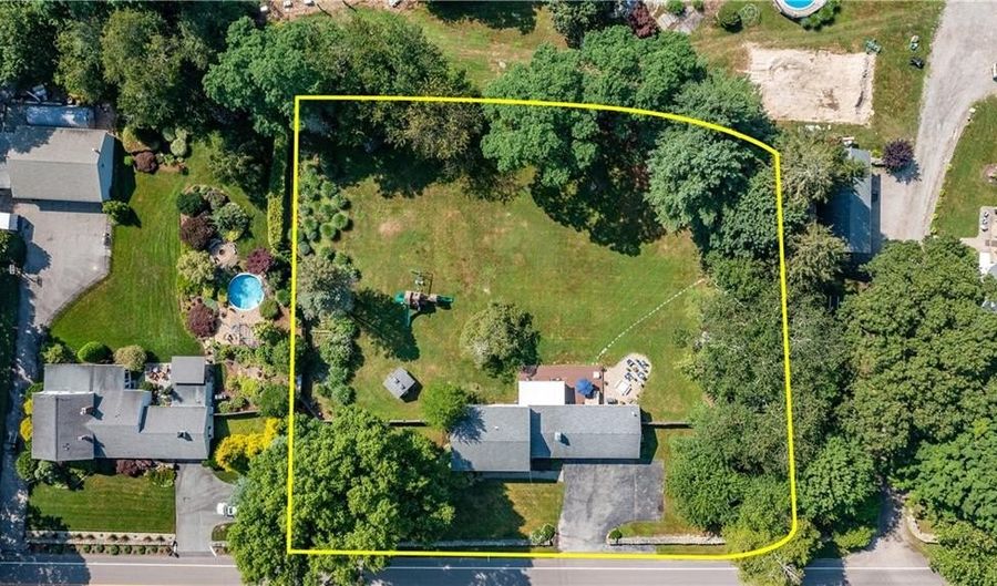 471 N Quidnessett Rd, North Kingstown, RI 02852 - 4 Beds, 2 Bath