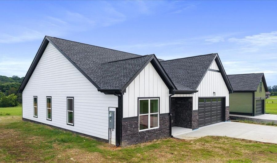 358 Benton Station Rd, Benton, TN 37307 - 3 Beds, 2 Bath
