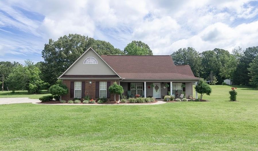 105 Ridge Cv, Abbeville, MS 38601 - 3 Beds, 2 Bath