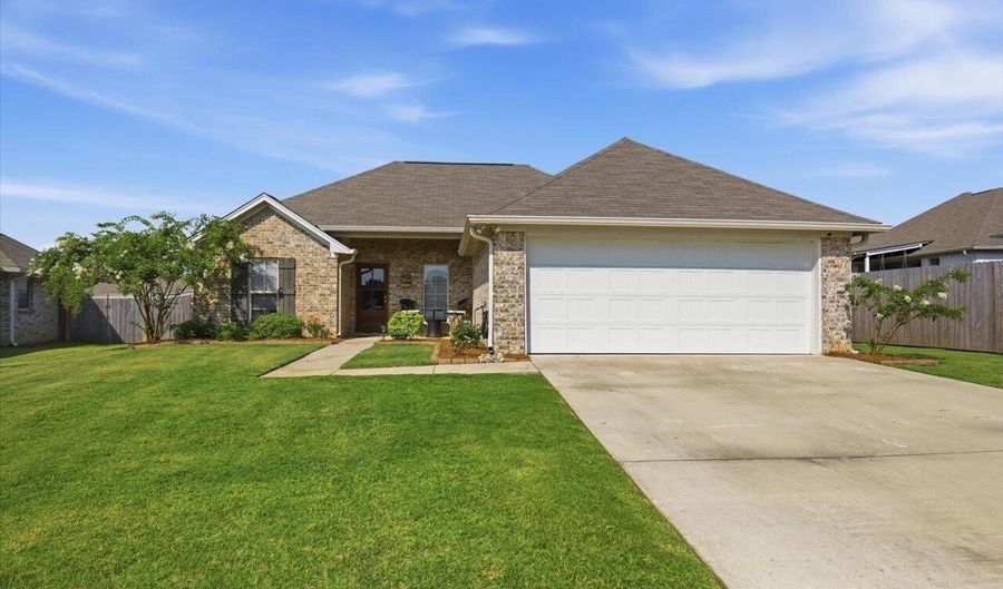 1402 Victoria Ln, Brandon, MS 39042 - 3 Beds, 2 Bath