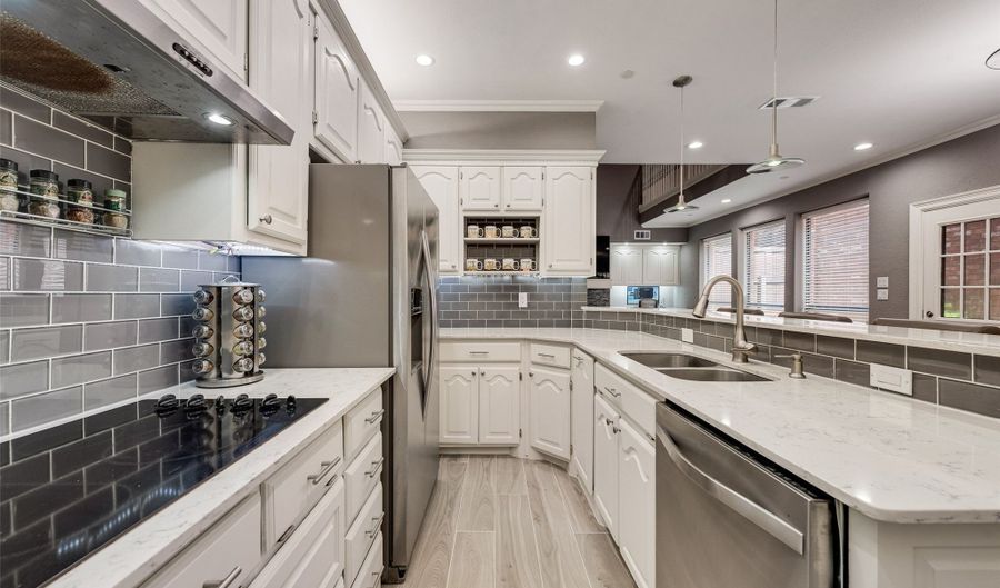 17060 Upper Bay Rd, Addison, TX 75001 - 3 Beds, 3 Bath
