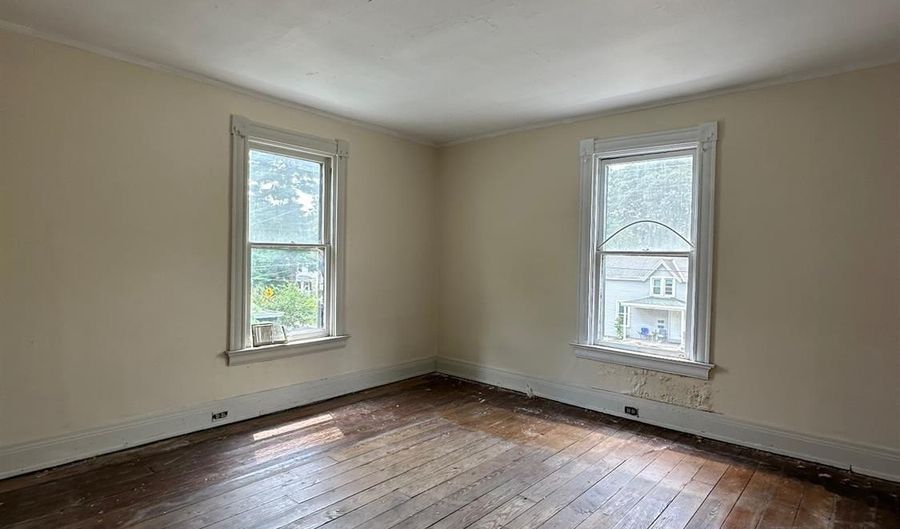 5330 Whetsel Ave, Cincinnati, OH 45227 - 2 Beds, 1 Bath