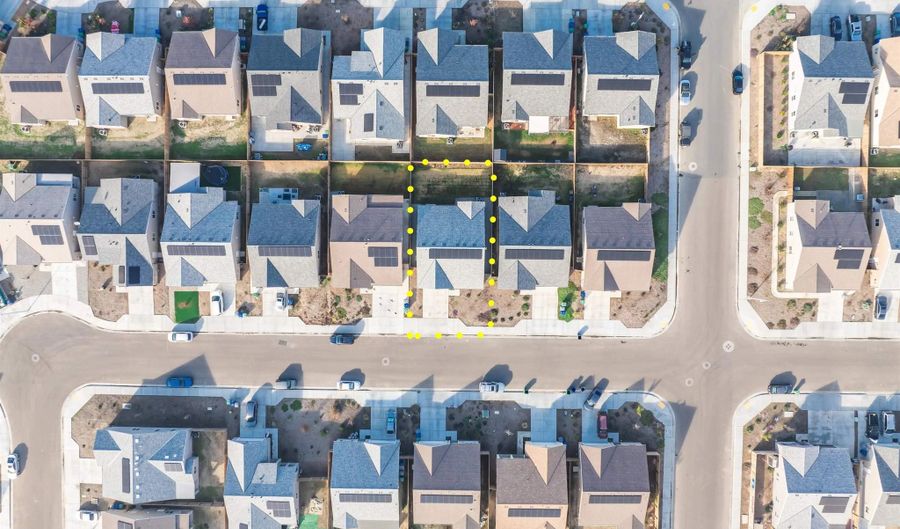 13722 Larkspur Way, Armona, CA 93202 - 3 Beds, 2 Bath