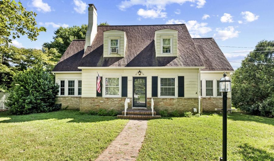 226 WYOMING Ave, Dover, DE 19904 - 4 Beds, 2 Bath