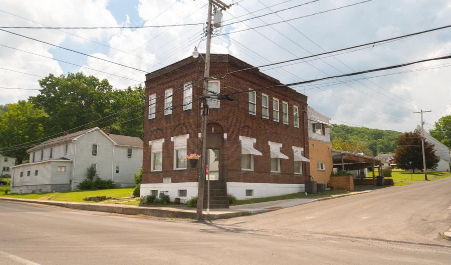 2141 FRONT St, Bayard, WV 26707 - 4 Beds, 4 Bath