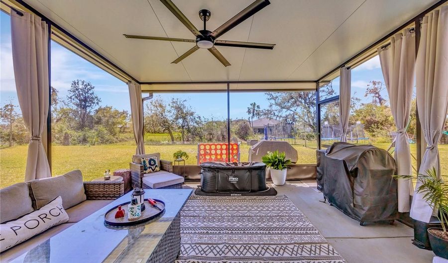 5532 SUMMER SUNSET Dr, Apollo Beach, FL 33572 - 4 Beds, 2 Bath