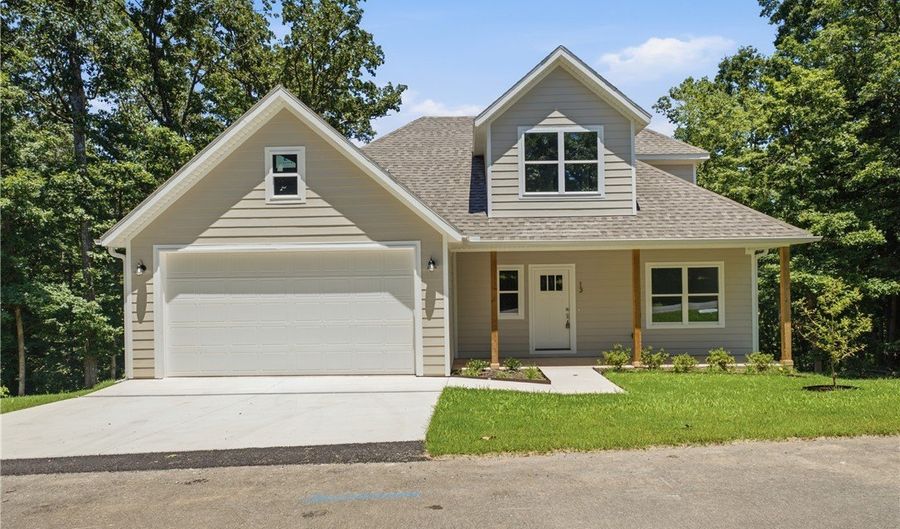 13 Salisbury Dr, Bella Vista, AR 72714 - 2 Beds, 2 Bath