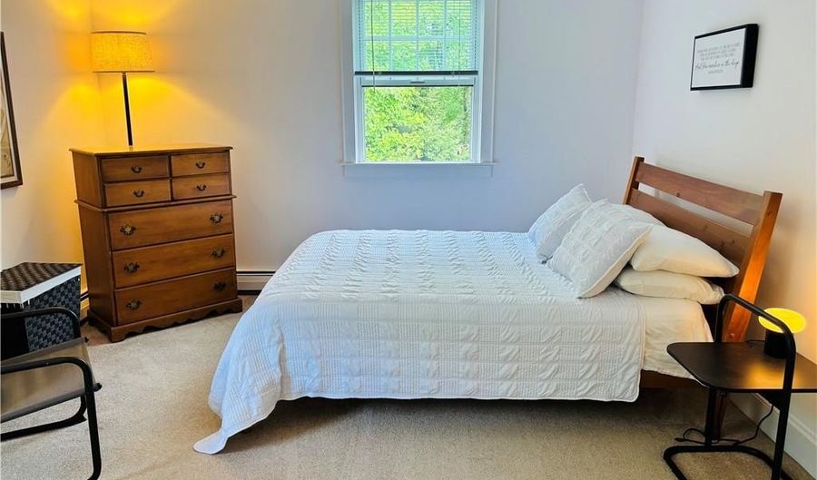 571 Bellevue Ave 2, Newport, RI 02840 - 2 Beds, 2 Bath