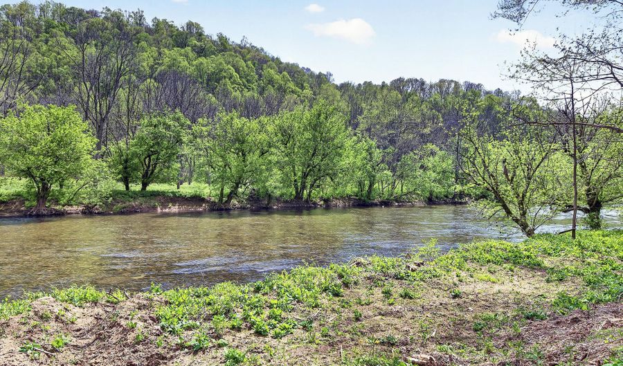 24327 N Fork River Rd, Abingdon, VA 24210 - 4 Beds, 4 Bath