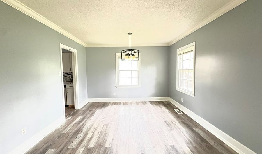 514 EDGEWOOD Ln, Albany, GA 31707 - 4 Beds, 2 Bath