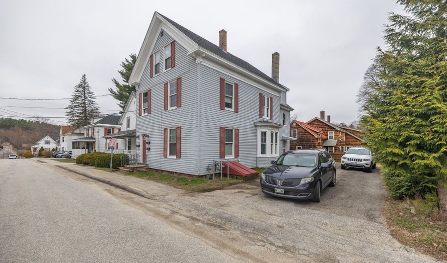 19 Granite St, Auburn, ME 04210 - 0 Beds, 3 Bath