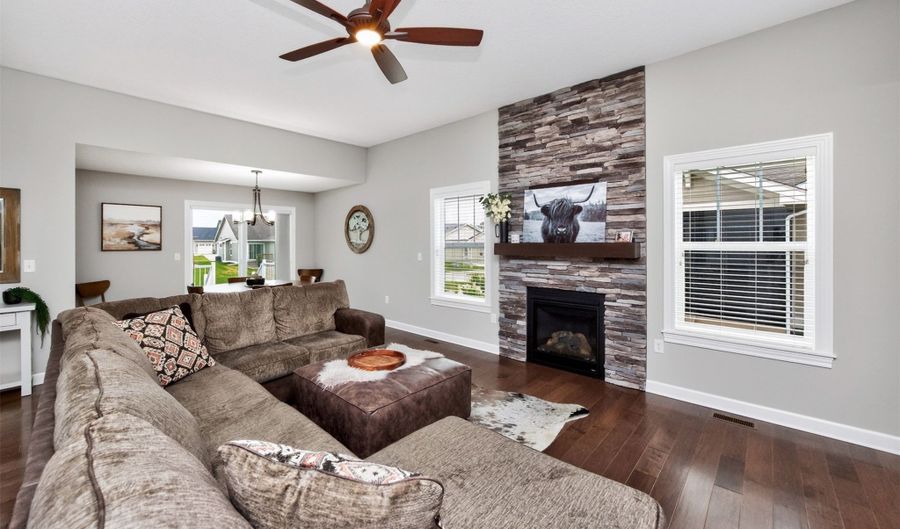 2719 SW Prairie Trail Pkwy, Ankeny, IA 50023 - 3 Beds, 3 Bath