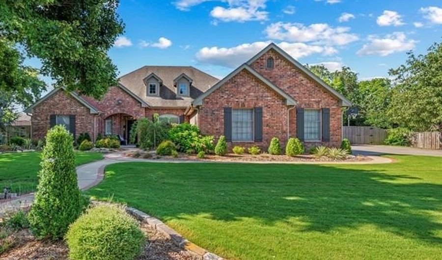 2805 Kingston Ct, Bartlesville, OK 74006 - 4 Beds, 4 Bath