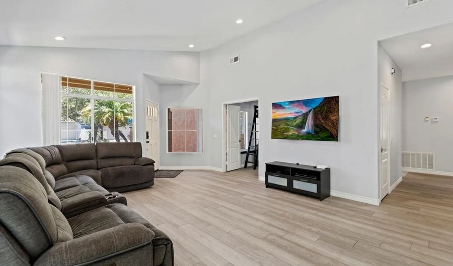 7583 Windy Ridge Rd, San Diego, CA 92126 - 4 Beds, 2 Bath