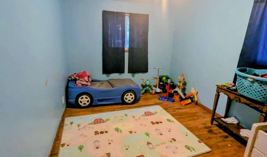 1310 Rosedale St, Alma, MI 48801 - 4 Beds, 1 Bath