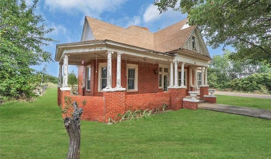 500 Horizon Dr, Altus, OK 73521 - 3 Beds, 2 Bath