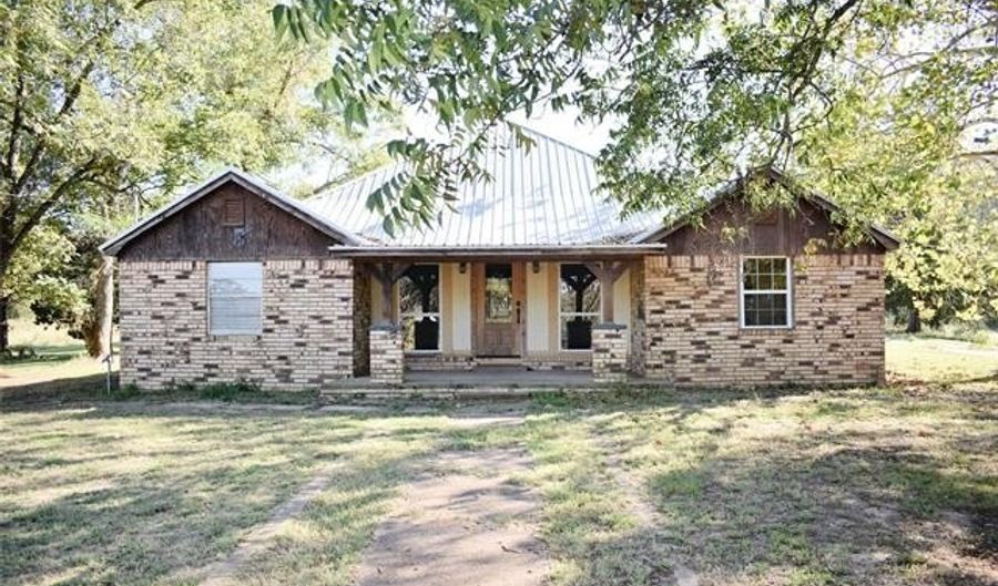412098 E 1920 Rd, Antlers, OK 74523 - 4 Beds, 2 Bath