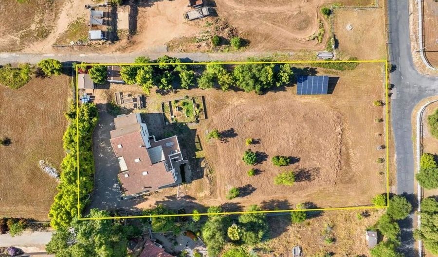 3016 Alta Vista Dr, Fallbrook, CA 92028 - 3 Beds, 4 Bath