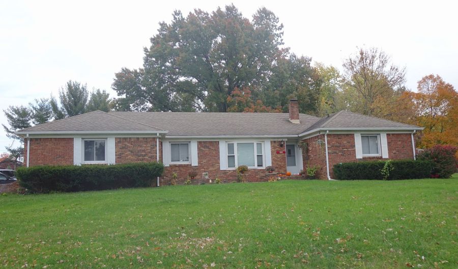 6349 Meridian Woods Blvd, Indianapolis, IN 46217 - 4 Beds, 3 Bath