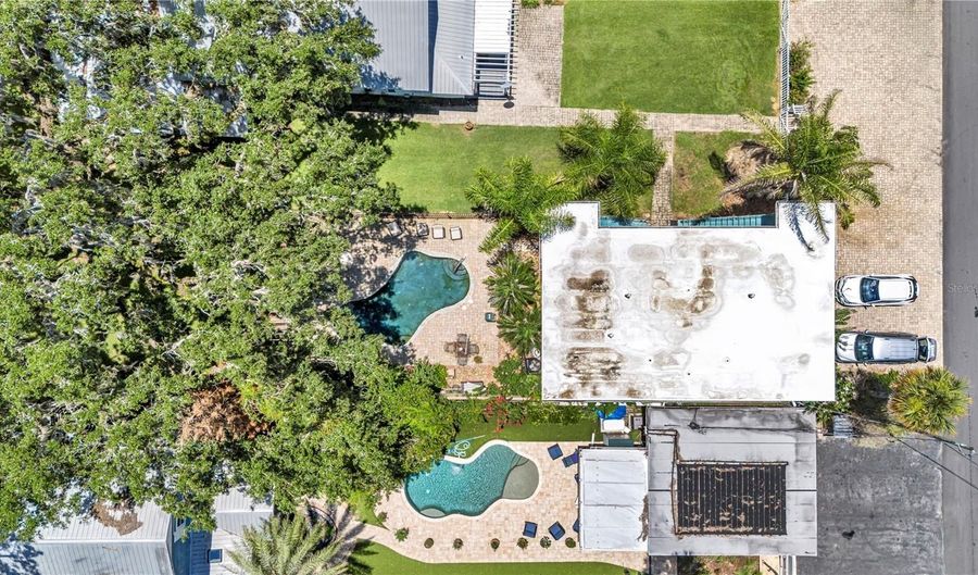 55342 CLAIRE St, Astor, FL 32102 - 2 Beds, 2 Bath