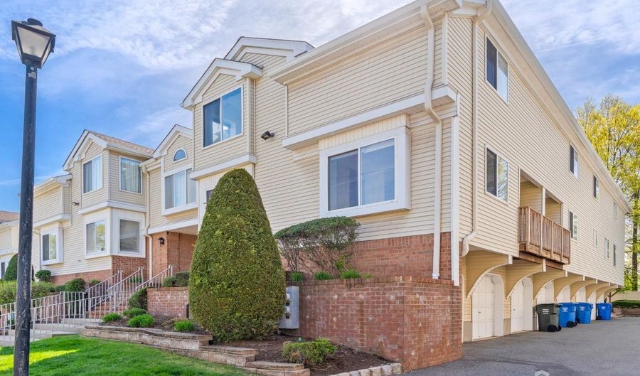 2908 Madaline Dr, Avenel, NJ 07001 - 2 Beds, 3 Bath