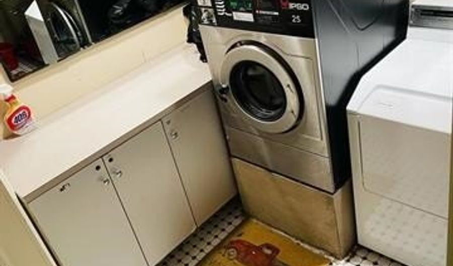 81 W 27TH St 1, Bayonne, NJ 07002 - 2 Beds, 1 Bath