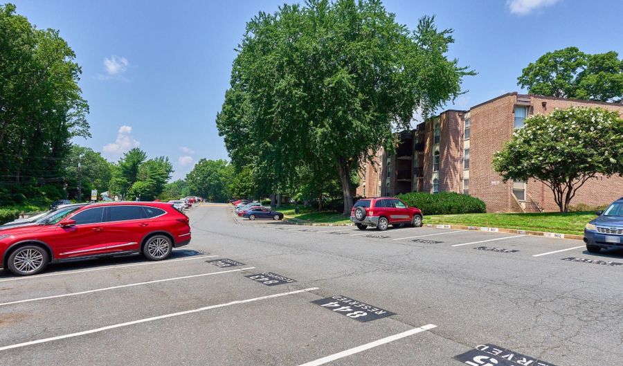 8302 TOBIN Rd 11, Annandale, VA 22003 - 1 Beds, 1 Bath