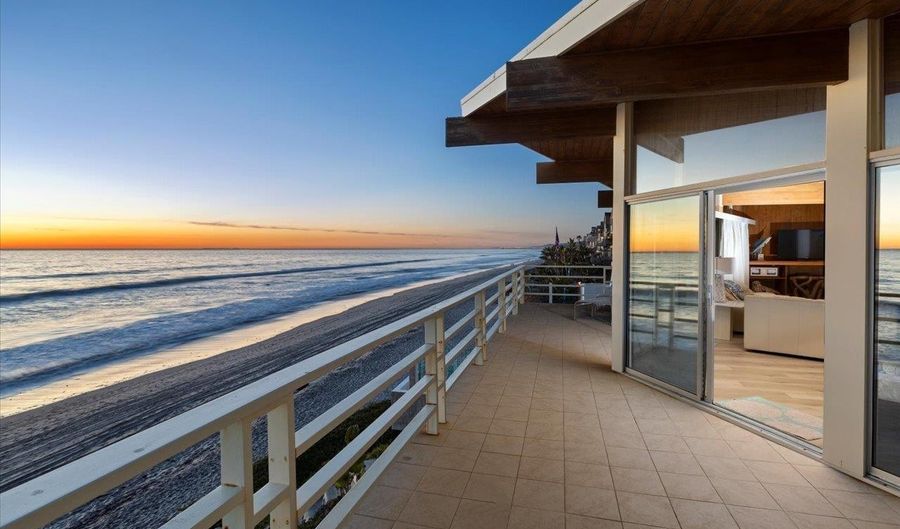 2681 Ocean St, Carlsbad, CA 92008 - 2 Beds, 2 Bath