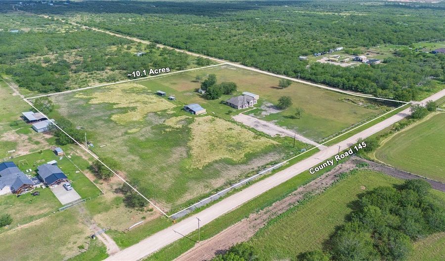 535 County Road 145, Alice, TX 78332 - 4 Beds, 3 Bath