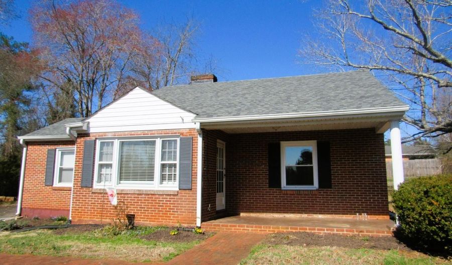 144 Maple Ln, Amherst, VA 24521 - 3 Beds, 1 Bath