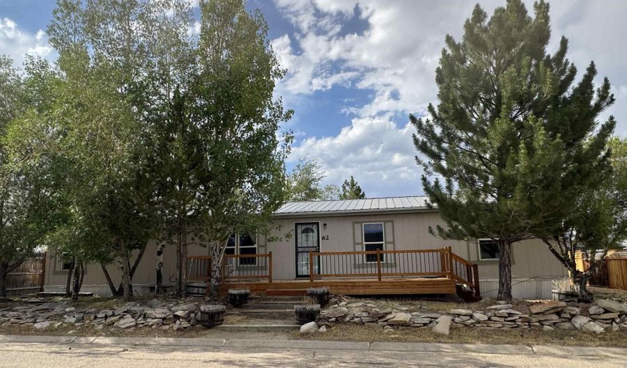 62 Twin Creek St, Diamondville, WY 83116 - 4 Beds, 2 Bath