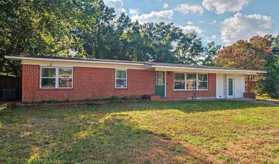 323 Rich Ave, Biloxi, MS 39531 - 3 Beds, 2 Bath