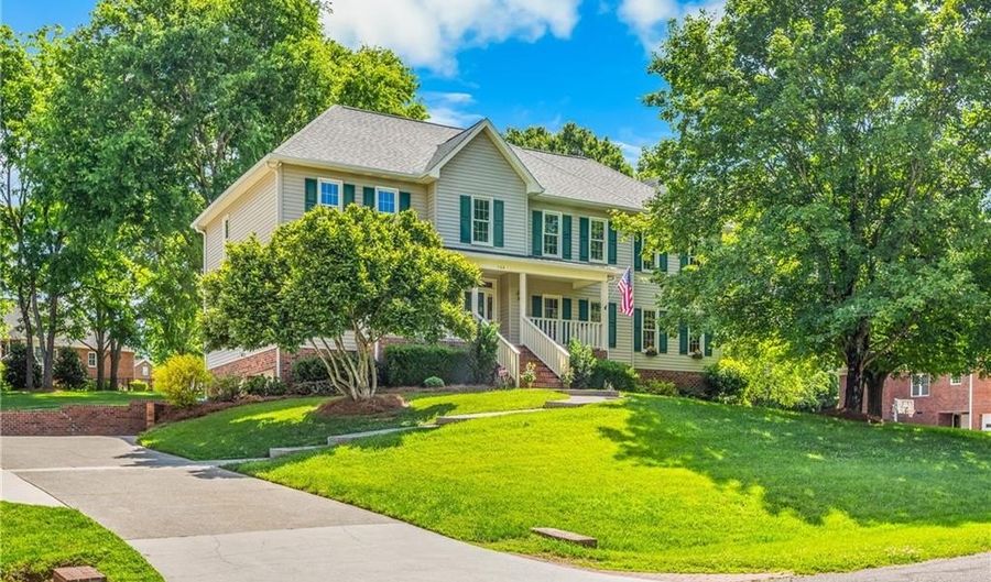 164 Fieldwood Dr, Advance, NC 27006 - 6 Beds, 5 Bath
