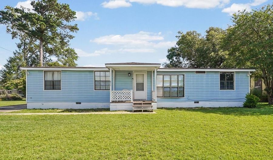 611 Heartwood Ln, Albany, GA 31705 - 3 Beds, 2 Bath