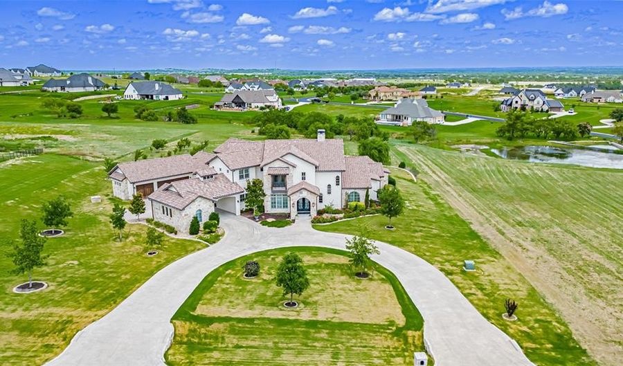 195 Angelina Dr, Aledo, TX 76008 - 5 Beds, 5 Bath
