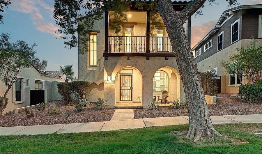 21053 W GLEN St, Buckeye, AZ 85396 - 4 Beds, 3 Bath