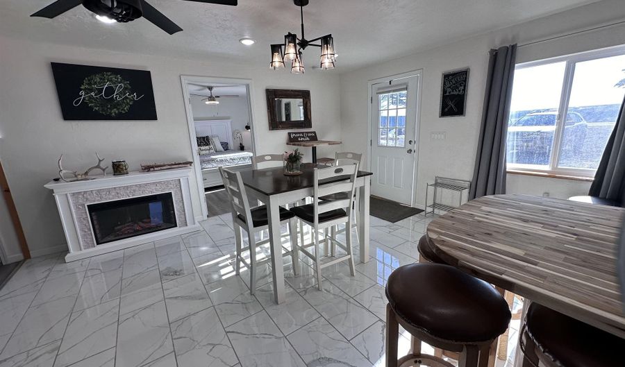 416 W Us Highway 30, Bliss, ID 83314 - 2 Beds, 1 Bath