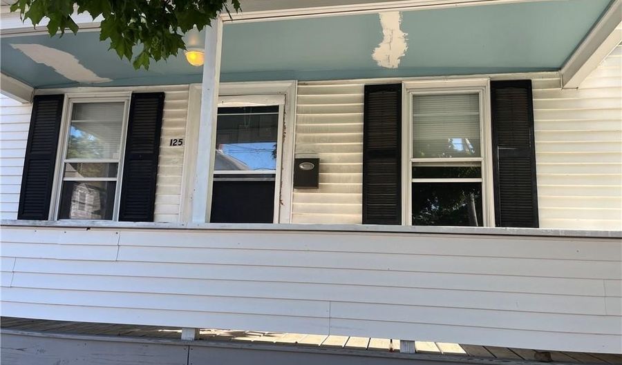 125 Smith St, Cranston, RI 02905 - 4 Beds, 2 Bath