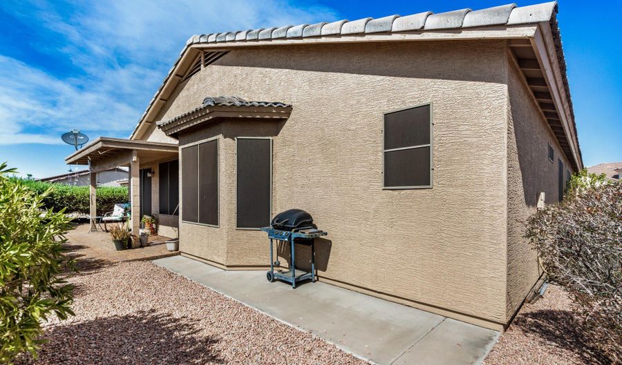 2101 S MERIDIAN Rd 403, Apache Junction, AZ 85120 - 3 Beds, 2 Bath