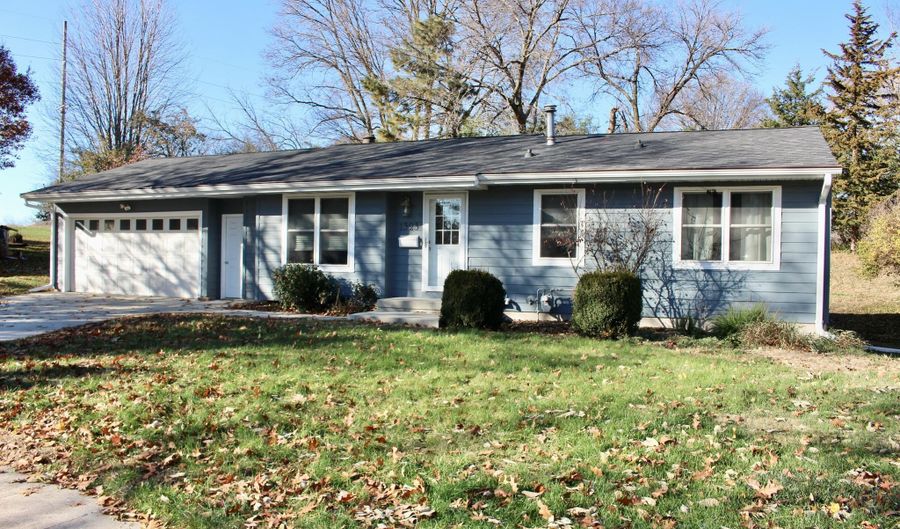 1323 Wisconsin Cir, Ames, IA 50014 - 4 Beds, 2 Bath