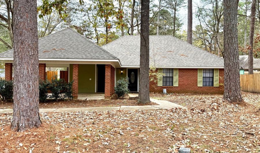182 Bellegrove Cir, Brandon, MS 39047 - 3 Beds, 2 Bath
