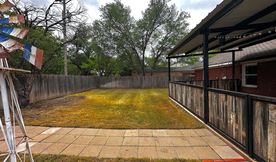 2103 PARKER St, Amarillo, TX 79109 - 3 Beds, 2 Bath