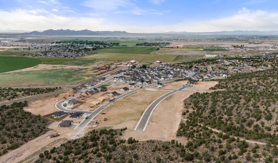 571 S Cedar Creek Dr #127, Cedar City, UT 84720 - 3 Beds, 2 Bath