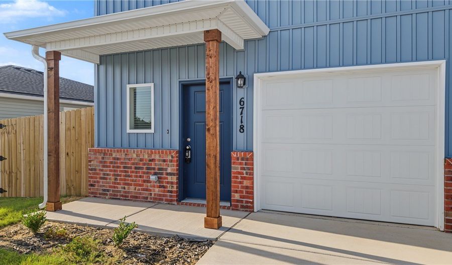 6718 SW Memphis Ave, Bentonville, AR 72713 - 3 Beds, 3 Bath