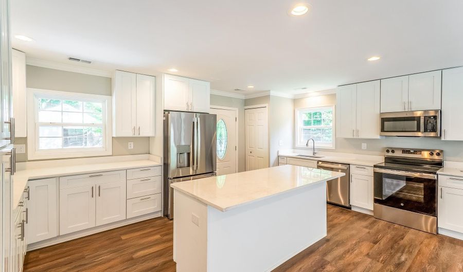9380 CRYSTAL Ln, Bel Alton, MD 20611 - 3 Beds, 3 Bath