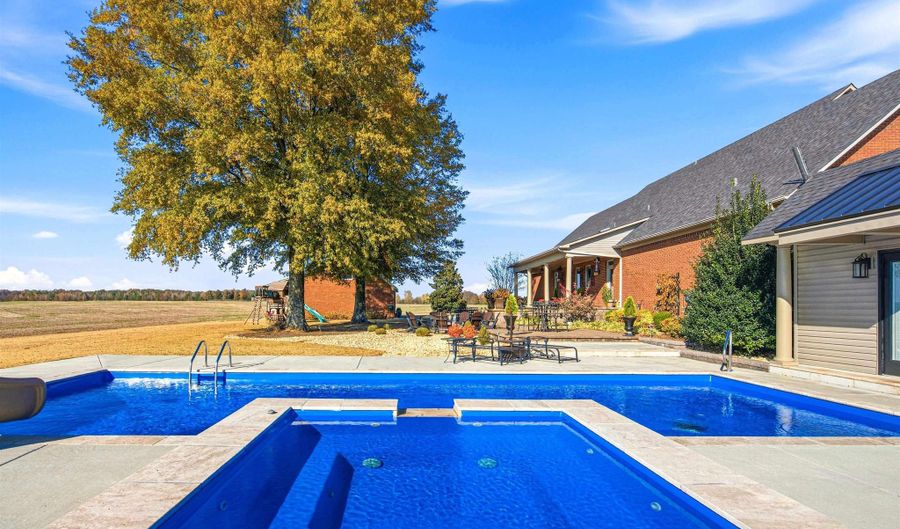 13843 Seven Mile Post Rd, Athens, AL 35611 - 4 Beds, 3 Bath